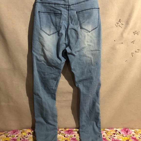 U W J junior jean - Picture 2 of 4